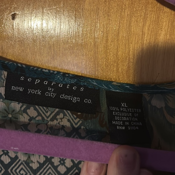 Floral blouse - Picture 2 of 4